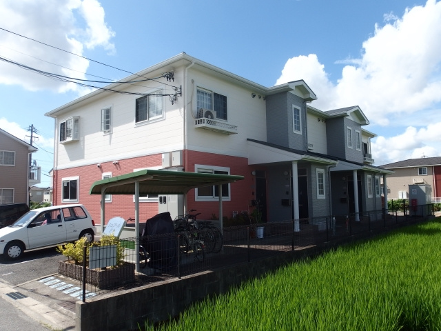 シュプール２１の外観