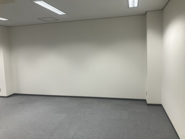 ＴＢＭ西新橋ビルの居間・リビング