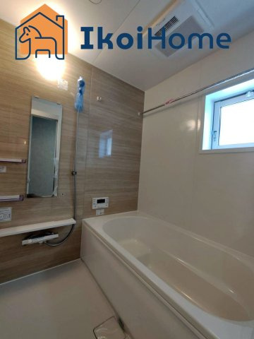 明石市二見町西二見　新築戸建の浴室|◆同社施工例◆年中無休：当日予約可●小窓ございますので通気・換気良好です。清潔な空間を保てます