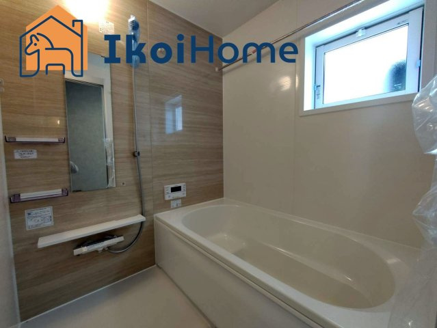 明石市二見町西二見　新築戸建の浴室|◆同社施工例◆年中無休：当日予約可●浴槽は広く足を伸ばして入ることができます。