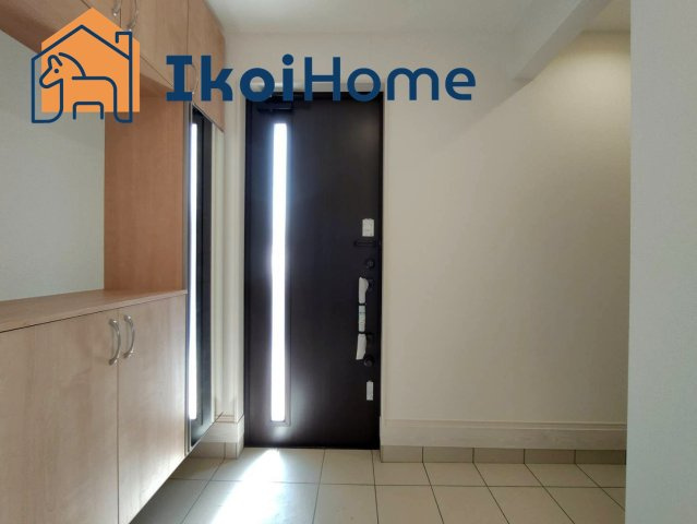 明石市二見町西二見　新築戸建の玄関|◆同社施工例◆年中無休：当日予約可●玄関には靴をたくさん収納できるシューズボックスが完備