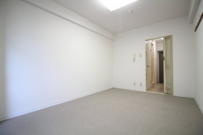 【居間・リビング】 | ロイヤル灘