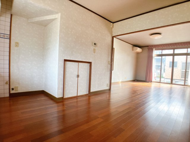 岩滑借家Aの居間・リビング