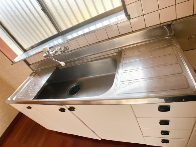 岩滑借家Aのキッチン