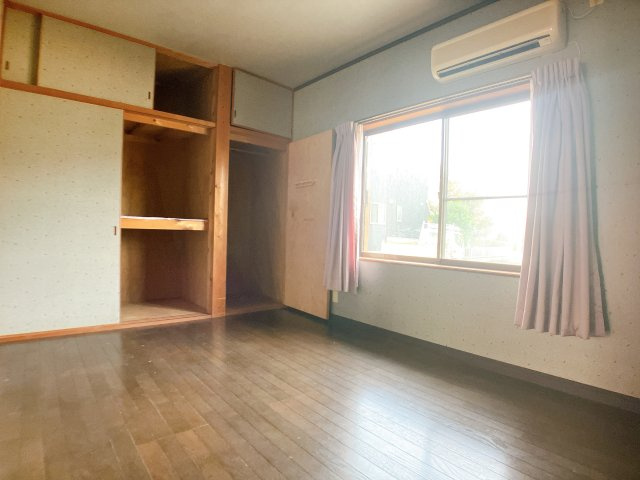 岩滑借家Aの洋室