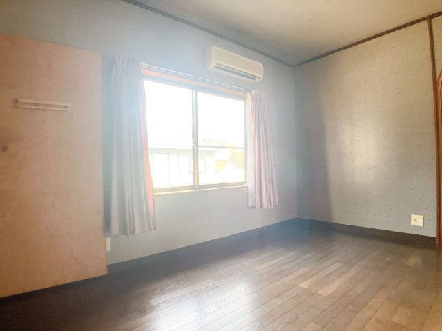 岩滑借家Aの洋室