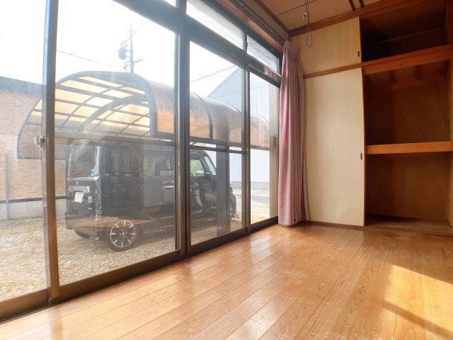 岩滑借家Aの洋室