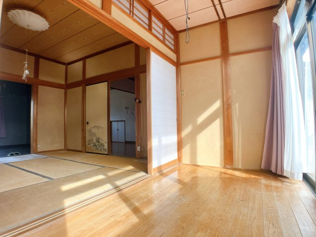岩滑借家Aの洋室