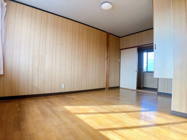 岩滑借家Aの洋室