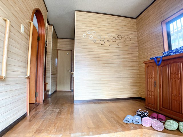 岩滑借家Aの玄関