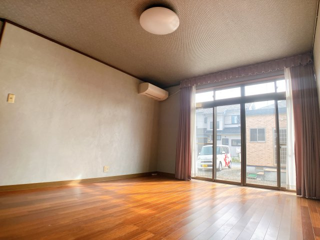 岩滑借家Aの居間・リビング