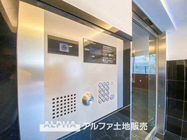 クレアメゾン青梅のセキュリティ|【Auto lock】
◆オートロック◆不要なセールスや不審者をシャットアウトし静かで快適なシステムは私達に恙ないライフスタイルを与えてくれます。