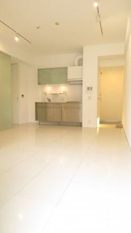 La Douceur湊町の居間・リビング