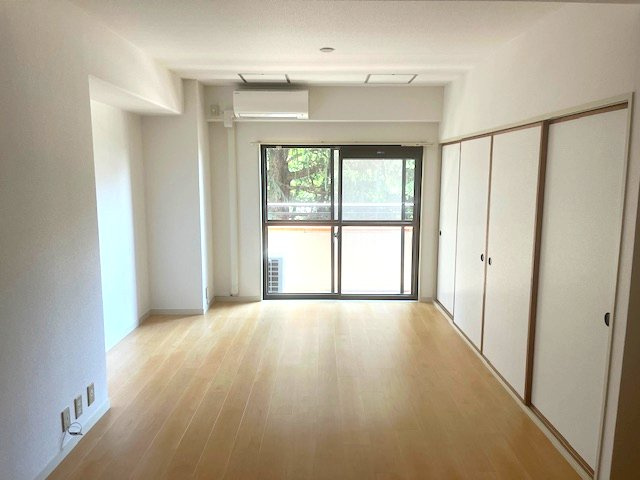 マンション中野氷川台の居間・リビング