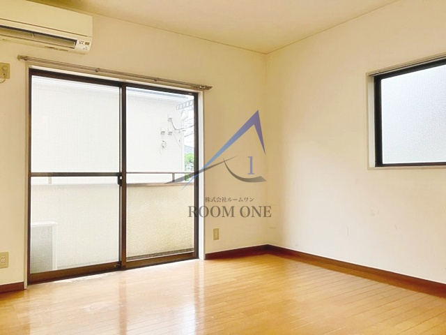 パルナシウスの居間・リビング|洋室のお部屋です。