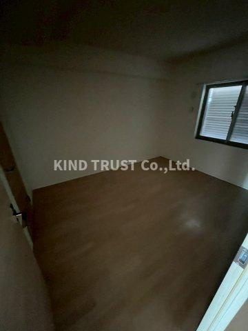 ブランズシティ天神橋筋六丁目の内装|明るい色調の室内です