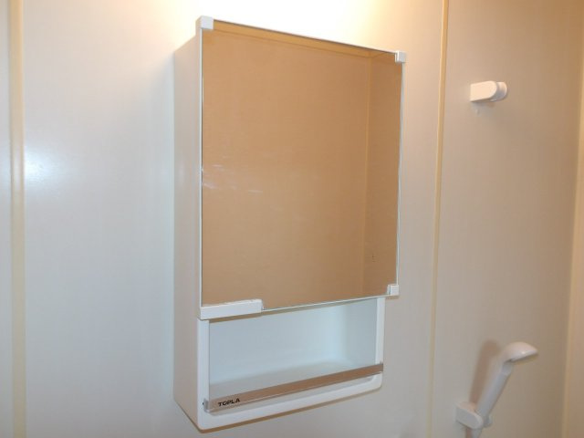 ローレルハイツ柴崎の浴室