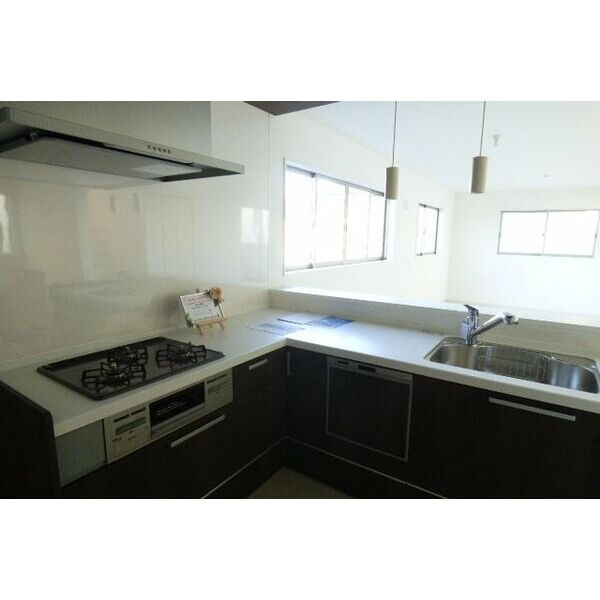 岡崎市八帖南貸家のキッチン