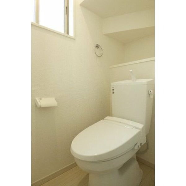 岡崎市八帖南貸家のトイレ