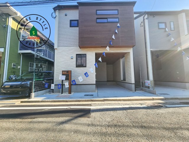 福岡市早良区飯倉3丁目第1-2棟(2号棟)の前面道路含む現地写真|外観も気になるポイント