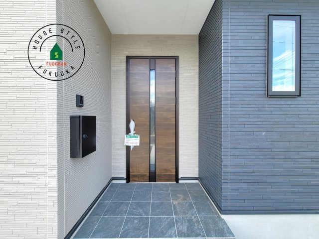 福岡市南区大平寺1丁目第10-2棟(2号棟)の外観：施工例|おでかけの時も帰った時も、「我が家」を最初に感じでもらえる素敵な空間に。
