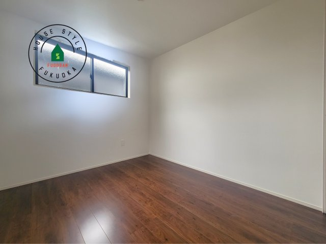 福岡市南区大平寺1丁目第10-2棟(1号棟)の内観：施工例|柔らかい陽光が差し込む明るいお部屋を演出する設計。彩光の取れる窓が気持ちの良いお部屋を創り上げます。