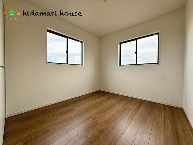 北本市中丸12期　新築戸建　KEIAIGRACE01の洋室|洋室：5.2帖