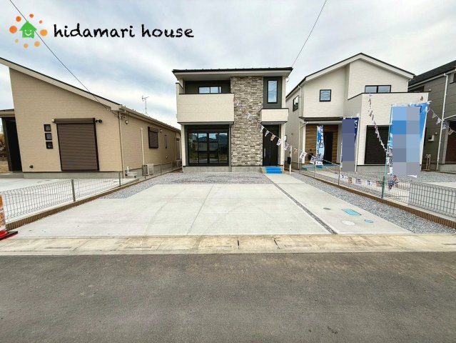 北本市中丸12期　新築戸建　KEIAIGRACE01の駐車場