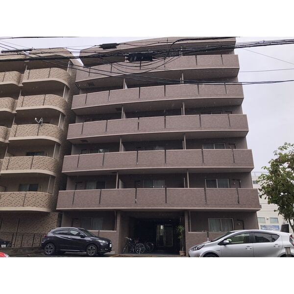 プリミエールJYOJYOの外観