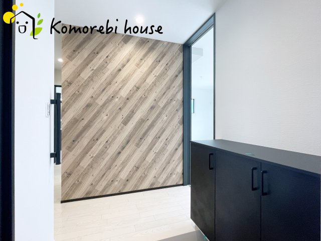 大宮指扇Norths side　新築一戸建て　グリーンガーデン　Dの玄関|落ち着いた玄関です