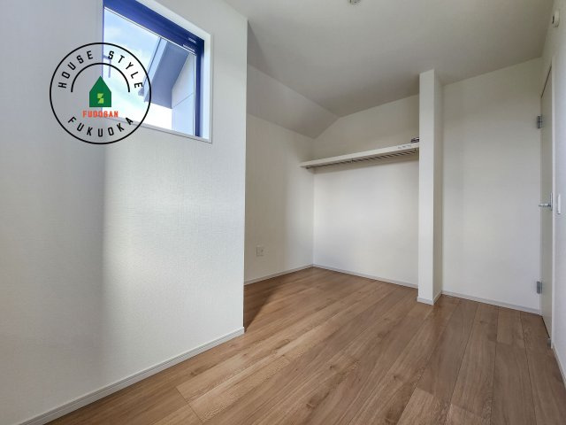 福岡市早良区次郎丸3丁目第2-2棟(1号棟)の洋室|落ち着いた色調の洋室です。