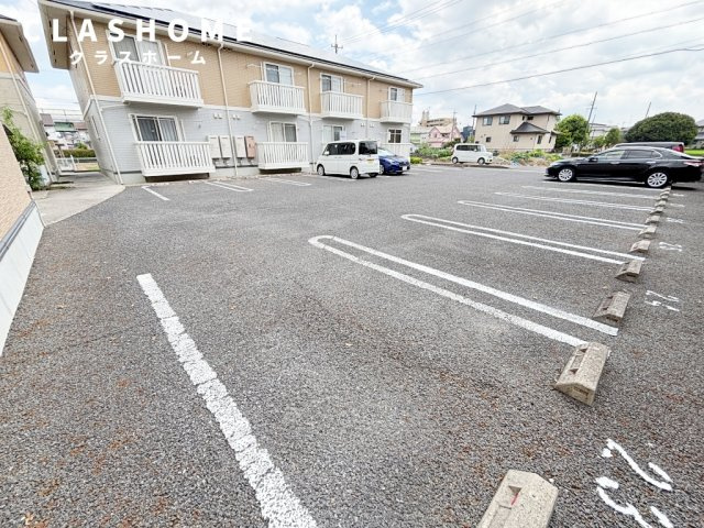 グランモア一ツ木　Cの駐車場