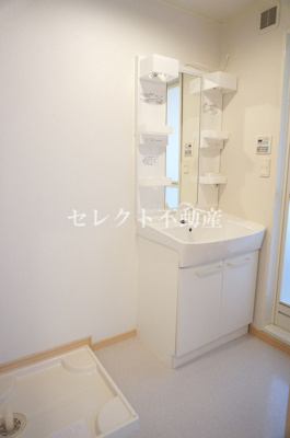 【洗面所】 | ベルアンジュⅡ | 【ベルアンジュⅡ】スペースが確保できる洗面所です