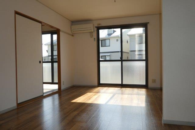 【居間・リビング】 | エステート西中Ａ