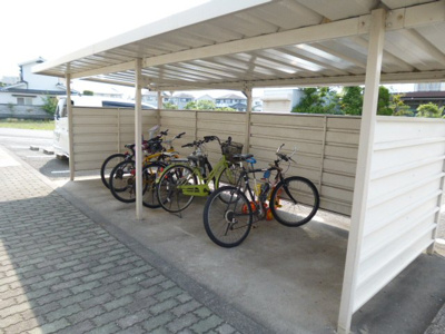 【その他共用部分】 | エステート西中Ａ | 自転車置き場