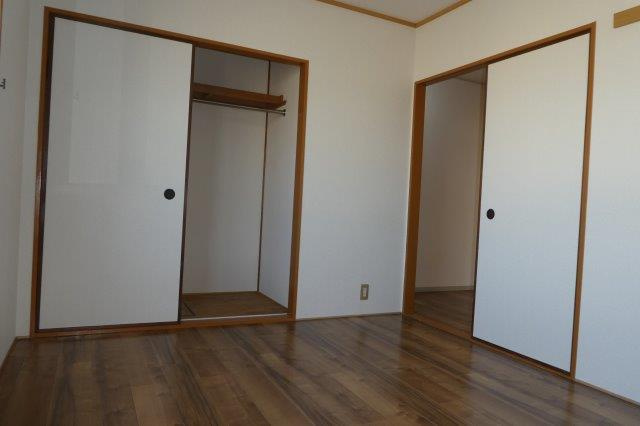 【寝室】 | エステート西中Ａ | 洋室