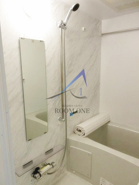 Ｌａｉｄ　Ｂａｃｋ　武蔵小杉の浴室|お風呂です。