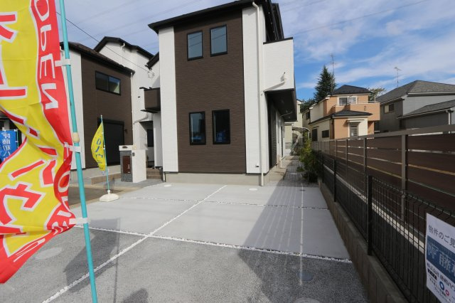 【VIGOROUS】小平の外観|2ヵ所にあるウォークインクローゼットは、奥行があるでたっぷり収納できます！