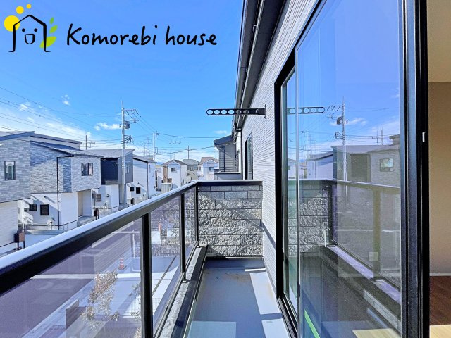 大宮指扇Norths side　新築一戸建て　グリーンガーデン　Eのバルコニー|開放的で明るい空間を演出してくれるバルコニーです