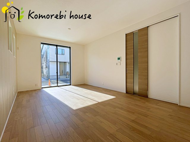 大宮指扇Norths side　新築一戸建て　グリーンガーデン　Eの居間・リビング|おしゃれなリビングです