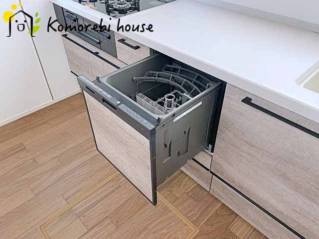 大宮指扇Norths side　新築一戸建て　グリーンガーデン　Eのキッチン|コンパクトなキッチンで掃除もラクラク