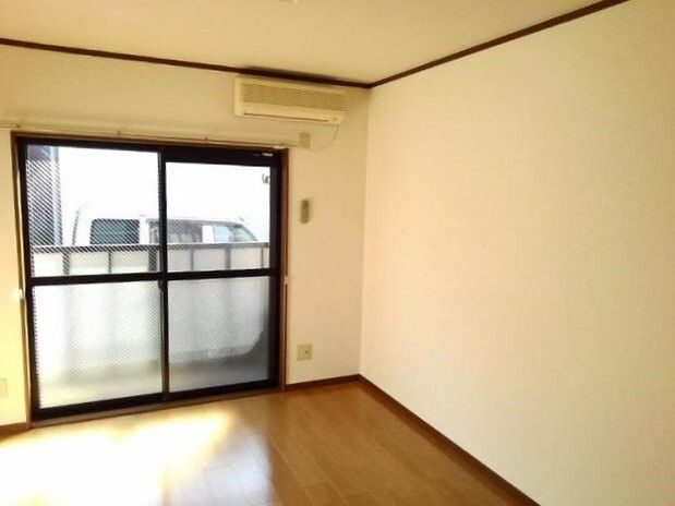 ヴィラジュ・フォンⅡの居間・リビング