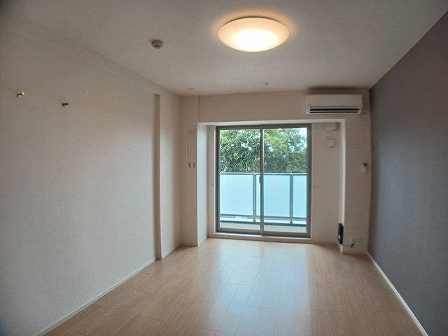 ザ　ベース東姫路の居間・リビング