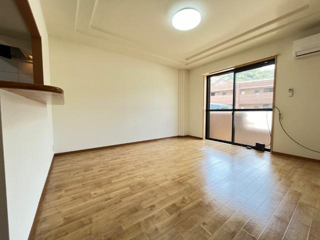 アルカディアＡ棟の居間・リビング|リビング