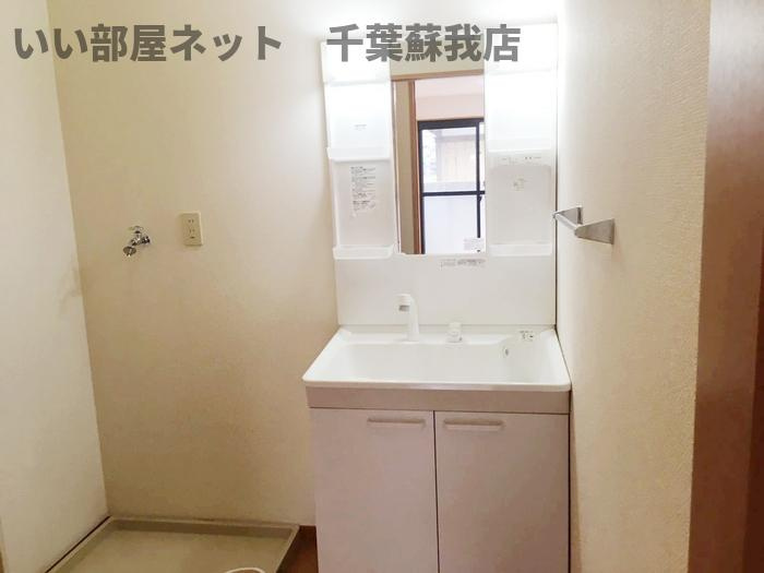 グランドソレーユの洗面所|明るい洗面所です