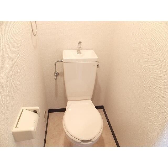 アベニール曙橋のトイレ