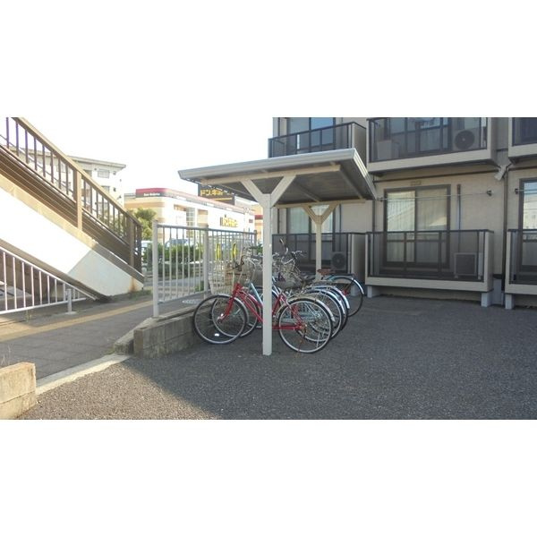 カーサ・セレーノ2の駐車場