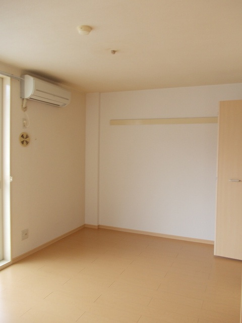 カレントハウスⅡＣの居間・リビング|居室・リビング