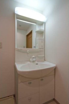 【独立洗面台】 | エスタシオン西新宿 | 嬉しい独立洗面台付き。