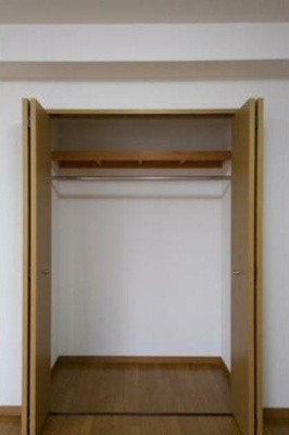 【収納】 | エスタシオン西新宿 | クローゼット完備。